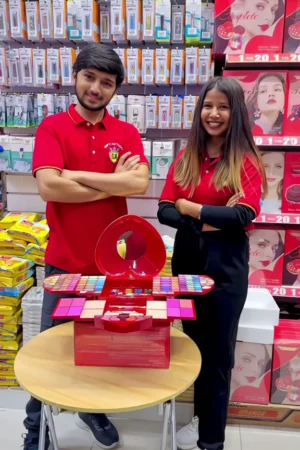 Travel Kit Winter Makeup Box – Compact Mirror & Beauty Set 6