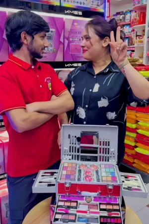 Portable Winter Makeup Set – Festival Season Beauty Travel Kit 9