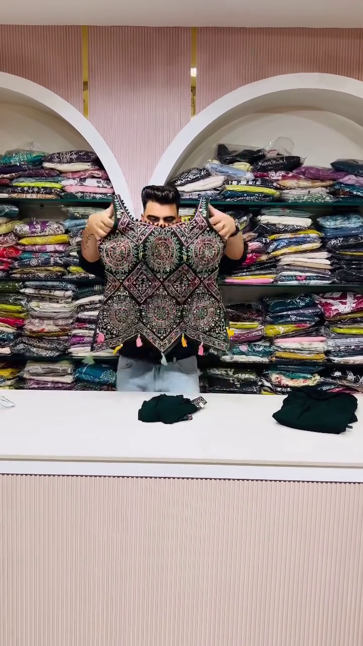 WOMEN'S Georgette Semi-Stiched lehnga - Image 12