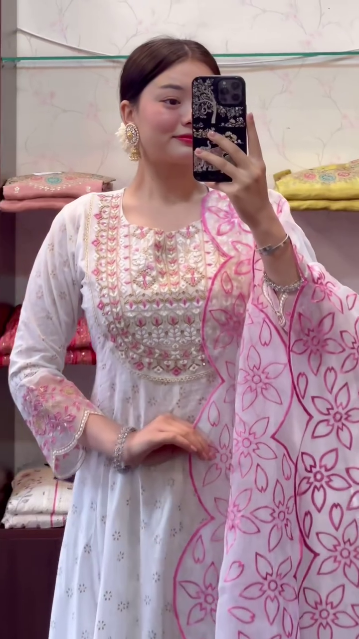 White & Red Embroidered A-Line Kurta With Palazzo & Dupatta - Image 3