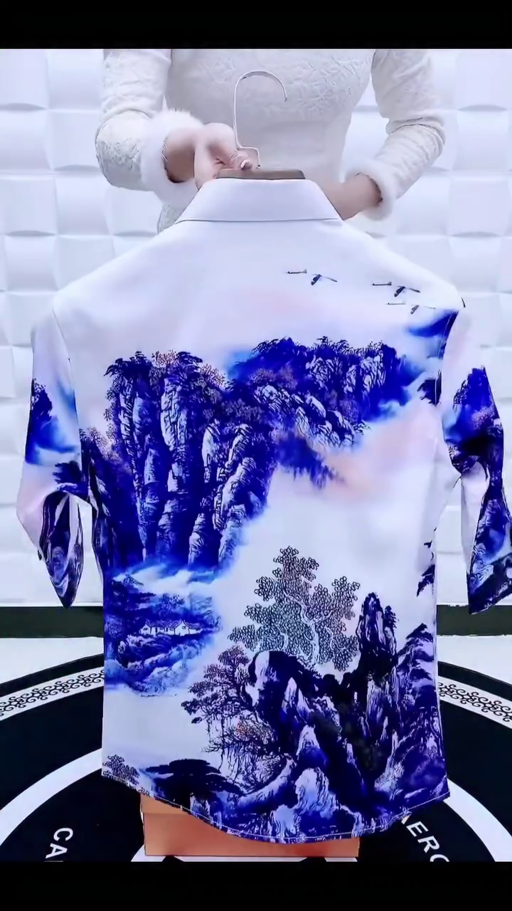 Men Standard Regular Fit Spread Collar Graphic Printed Elastane Casual Shirt - Image 2