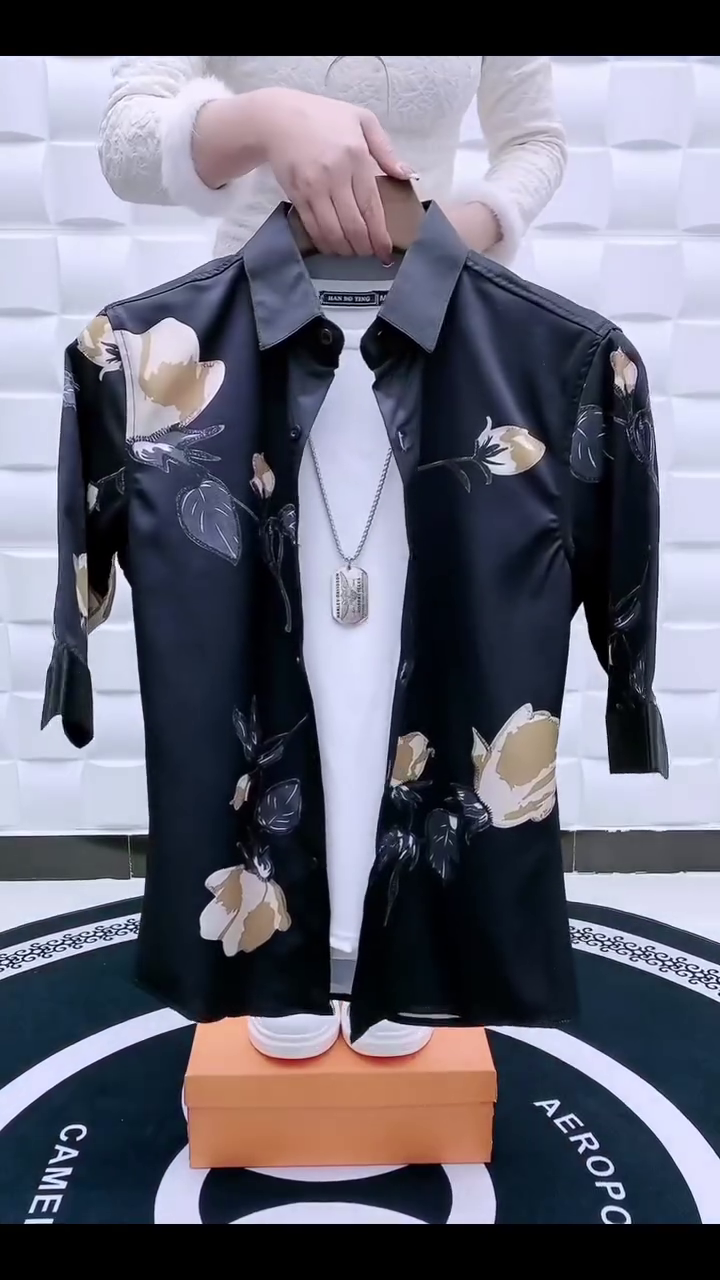 Men Standard Regular Fit Spread Collar Graphic Printed Elastane Casual Shirt - Image 11